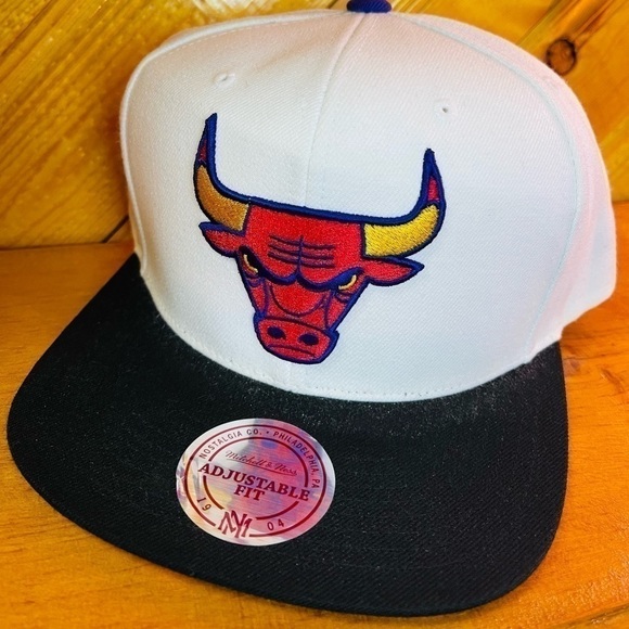 Mitchell & Ness Other - 𝅺CHICAGO bulls snapback cap